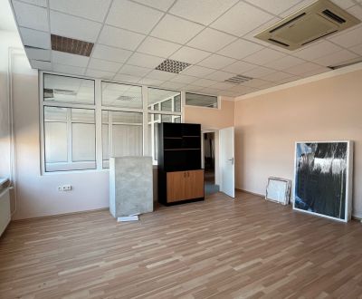 Prenájom kancelárskych priestorov v Dúbravke, 87 m2 
