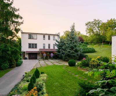 Rodinná vila s veľkým pozemkom na predaj – Fiľakovo, Viničná ulica