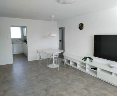 Prenájom:4-izbový byt 86 m2 v Martine Košúty 2