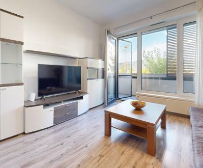 BORY svetlý a príjemný 2-izbový byt s terasou a vlastným parkovaním