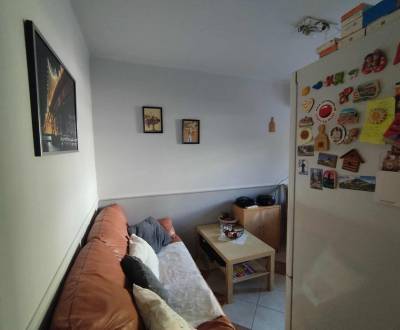 Exkluzívna ponuka – 2-izbový byt v tehlovom dome v centre mesta Levice