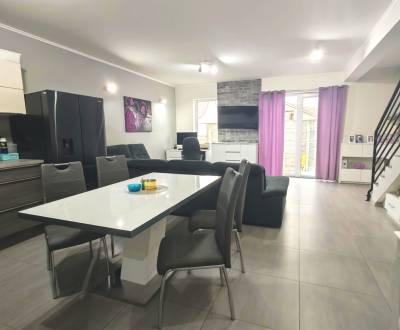 Ponúkame na predaj 3 - izbový mezanín , Veľké Leváre