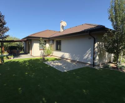 Prakticky riešený 4-izbový rodinný dom s krásnym pozemkom