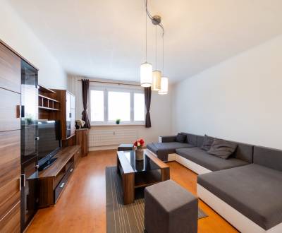 REZERVOVANE | PRENAJOM | 3 izbový byt + Loggia, zariadeny + internet