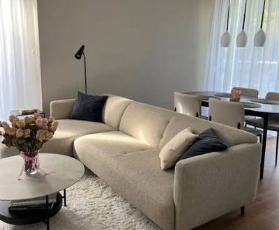 2 Izbový byt s terasou a garážou v blízkosti Horského parku na predaj