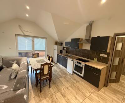 Ponúkame na prenájom 3 izbový byt v Kostolišti !!!