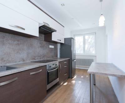  Rezervovaný Komfortný 3-izbový byt s garážou a záhradkou v Galante