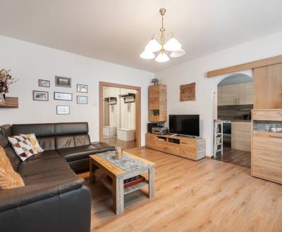 Rezervované: priestranný a vkusne zariadený 4-izbový byt v Petržalke 