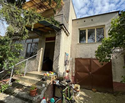 Rodinný dom na predaj – Šahy, výborná lokalita