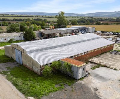 Skladový priestor haly , výroba na predaj 2500m2 15x45 700m2 , 800m2