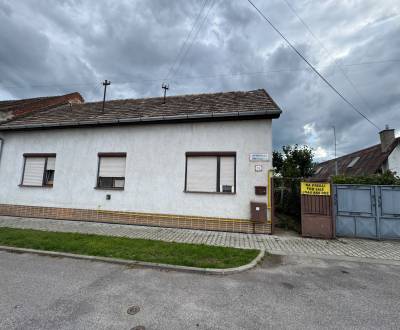  Na predaj: Rodinný dom v meste Šahy
