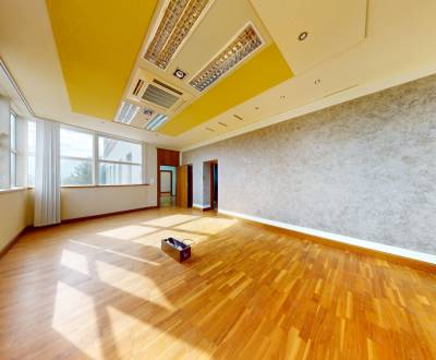 Prenájom 4-izbového bytu – Vajnorská ulica, BA III.