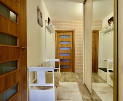 Príjemný 3 izbový byt s veľkou loggiou na Štefánikovej ulici