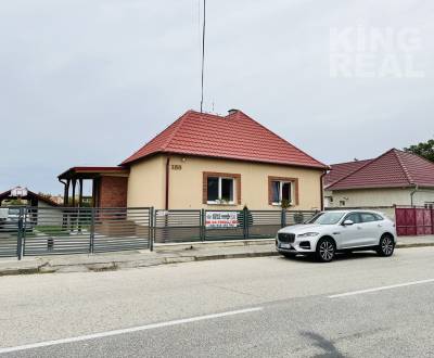 RODINNÝ DOM ÚĽANY NAD ŽITAVOU NA PREDAJ