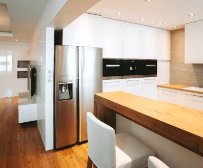 Predaj,  3-izbový byt po rekonštrukcii v centre ZH