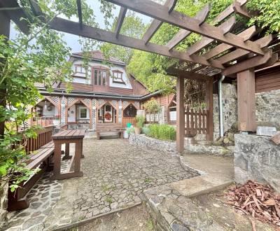 Na predaj jedinečné rodinné sídlo v prekrásnej prírode obce Makov