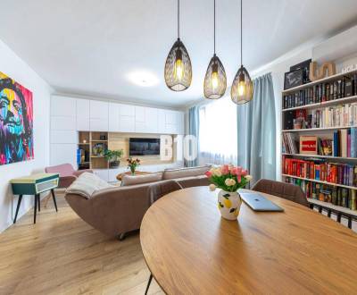 REZERVOVANÉ! Dizajnový 3i byt na Hrobákovej ulici pripravený k nasťaho