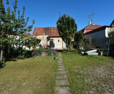 PREDAJ  2 izbový rodinný dom v Bene - KOMÁRNO