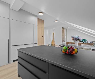 PREDAJ moderného 3i bytu s walk-in šatníkom, Trnavská cesta, BA III