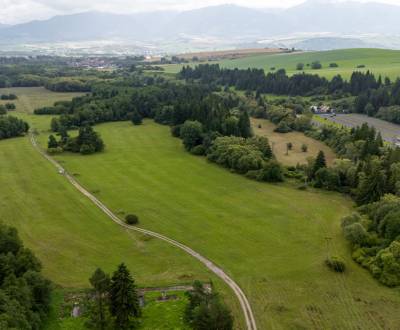 INVESTIČNÝ POZEMOK 2.169 m2  s výhľadom na NÍZKE TATRY