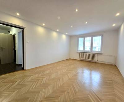 REZERVOVANÉ Zrekonštruovaný 2 izbový byt s 2 balkónmi