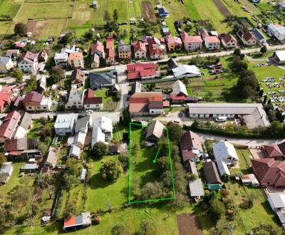 Na predaj - Stavebný pozemok priamo v obci - Zbyňov