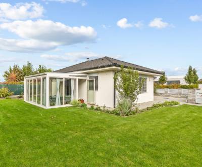 PRÍJEMNÝ 4-IZB. RODINNÝ DOM SO SÚKROMÍM, UPRAVENÁ ZÁHRADA, RASCOVÁ UL.