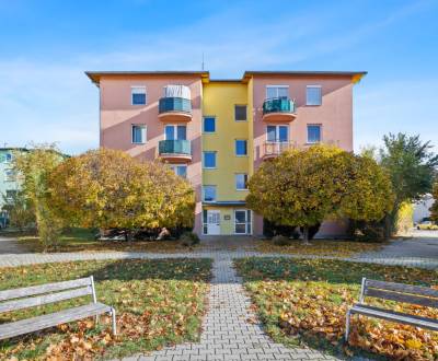 Predaj slnečného 2-izbového bytu na Hroznovej ulici v Pezinku