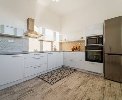 Na predaj 1 izbový byt Trenčín – 42m2 + parkovanie 