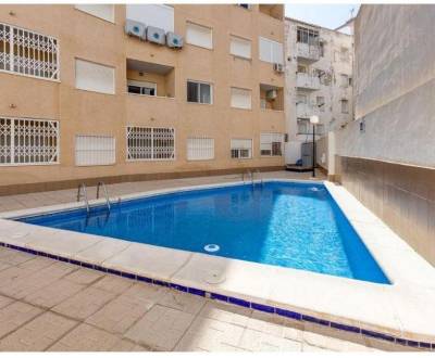 TORREVIEJA - zrekonštruovaný apartmán s bazénom v Playa Los Locos
