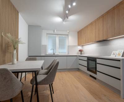 KOMPLETNÁ REKONŠTRUKCIA- 3i 66 m² + veľký balkón - Dubnica nad Váhom