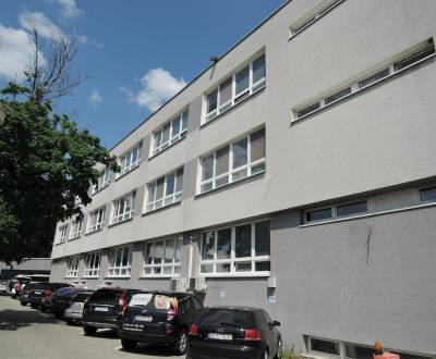 Prenájom kancelárií  v blízkosti Trnavskej cesty, 200-503 m2