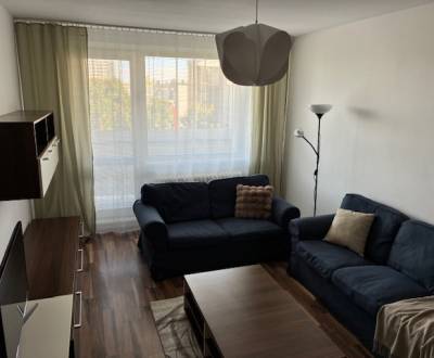 Na prenájom 3-izbový byt s loggiou – Trnava, Botanická ulica (Prednádr