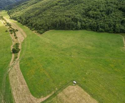Investičný pozemok v tichej lokalite s výhľadmi 2285 m², T. Štiavnička