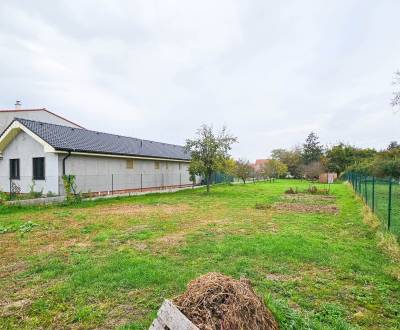  PREDANÉ ROVINATÝ STAVEBNÝ POZEMOK O ROZLOHE 1200 M² DRAHOVCE