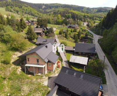 Rodinné sídlo pod lyžiarskym strediskom - Horná Mariková