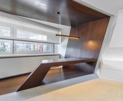  4i priestor/aparmán na Námestí Martina Benku, Bratislava