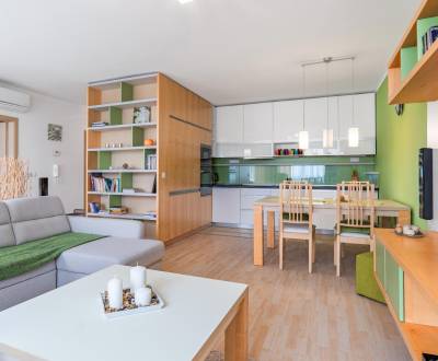 Na predaj 2i byt s parkingom - Opletalová, Dev. Nová Ves