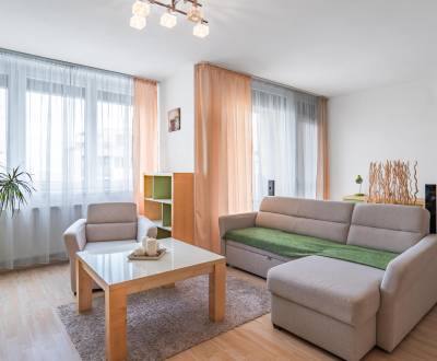 Na predaj 2i byt s parkingom - Opletalová, Dev. Nová Ves