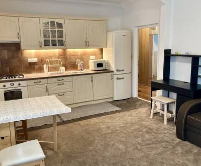 Prenájom 2-izbový byt po rekonštrukcii v Ružinove, Haburská ul.