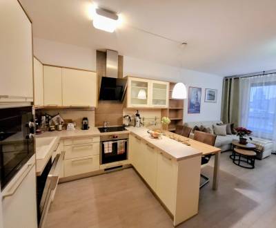 VÝNIMOČNÁ PONUKA ! BYTOVÝ DOM BORIA, 2 IZB. BYT PRI ŠTRKOVECKOM JAZERE