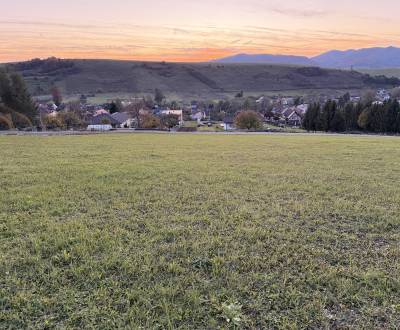 Atraktívny stavebný pozemok v Konskej s krásnym výhľadom