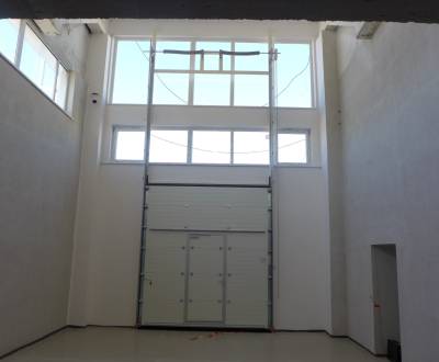 Sklad na prenájom so zázemím o ploche 111 m2
