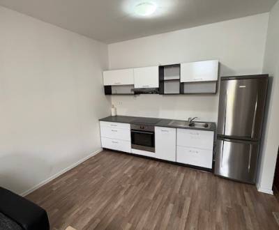 PRENÁJOM 2-izbový podkrovný byt v Trenčianskych Stankovciach