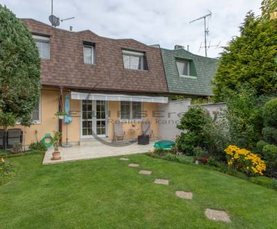 NA PREDAJ priestranný 5-izbový rodinný dom v Stupave