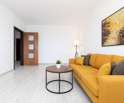 3-IZB.BYT S ÚŽASNÝMI VÝHĽADMI NA DUBNICU, 68m2, POD HÁJOM