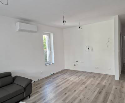 Krásny 2i byt v golfovom rezorte v novostavbe, Hrubá Borša