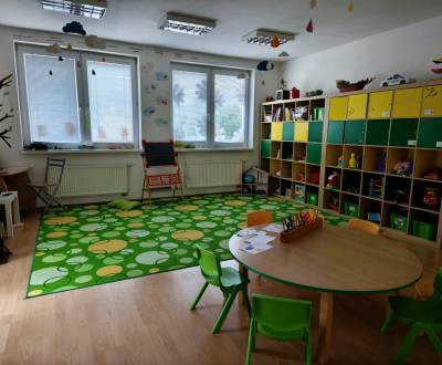 7i RD 300m2, vhodný na podnikanie, uzavretý dvor, parkovisko