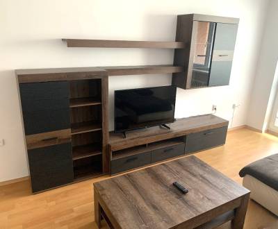 Pekný 2 izbový byt s lodžiou Nobelova ulica, Bratislava III.Nové Mesto