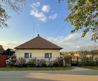 Predáme 3 izb. rodinný dom- Veľké Lovce